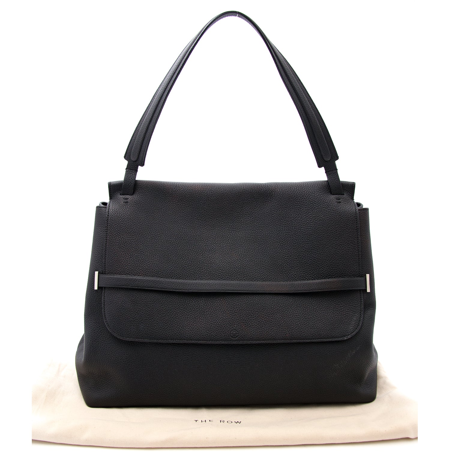 Buy and sell your preloved designer bags for the best rates online at Labellov luxury