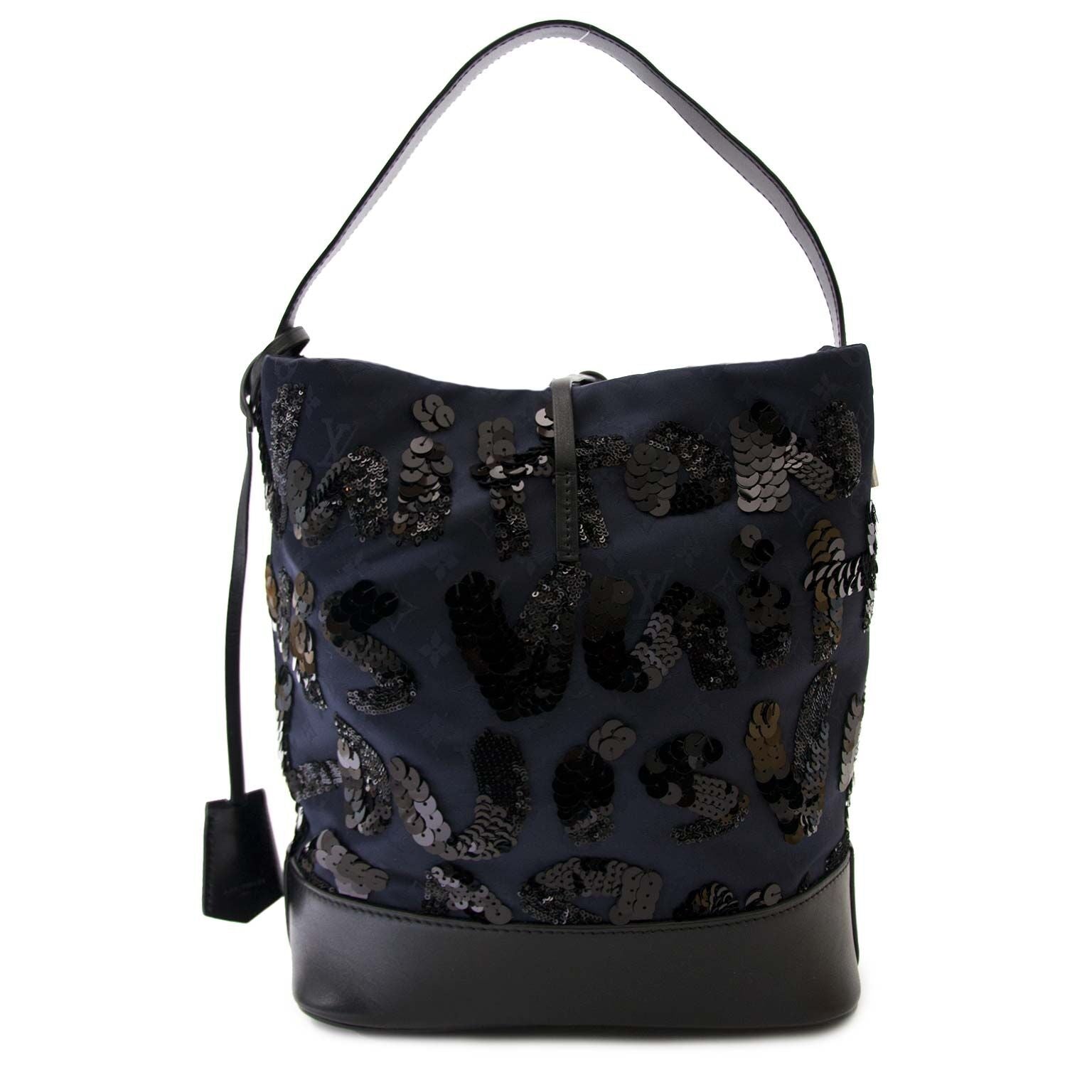 buy secondhand Louis Vuitton Spotlight Monogram Graffiti Dark Blue GM Sequin By Stephen Sprouse at labellov
