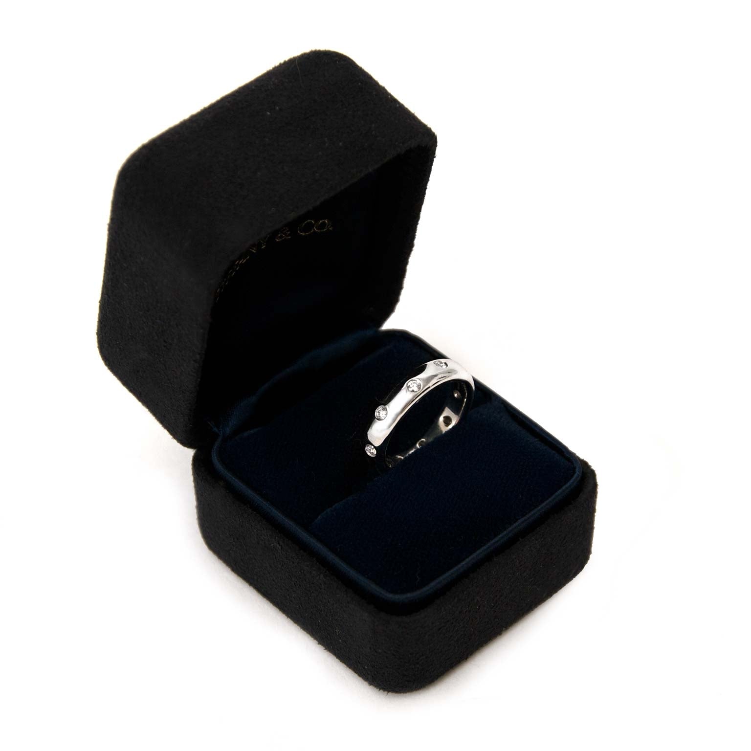 Labellov vintage fashion webshop with tiffany & co jewelry and rings