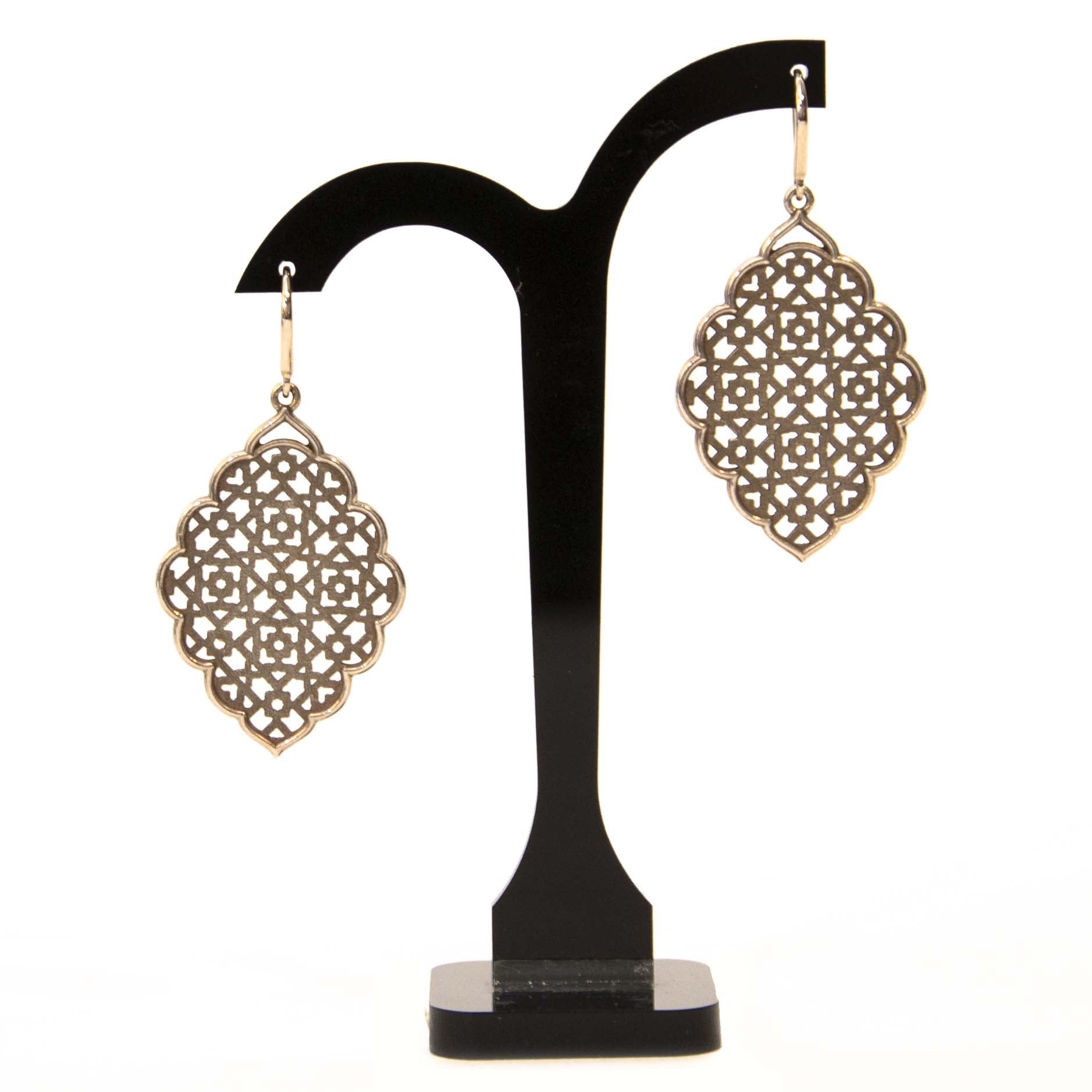 Koop authentieke oorbellen van Tiffany & Co aan de juiste prijs bij LabelLOV vintage webshop.
