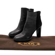 Authentieke Tod's Black Combi Ankle Boots voor de juiste prijs bij LabelLOV vintage webshop. Veilig online winkelen. Luxe, vintage, mode. Antwerpen, België.