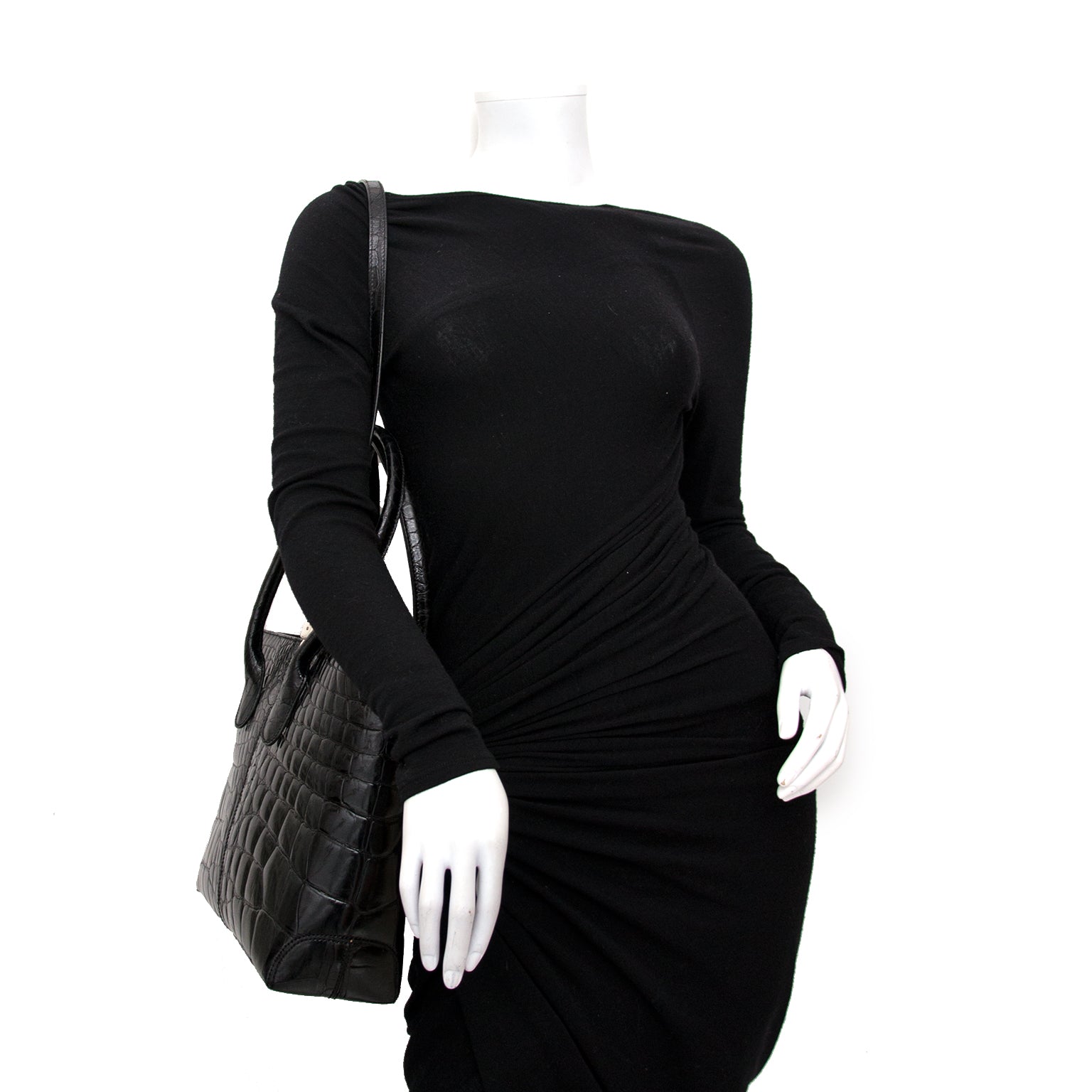 Achetez maintenant un Tod's Sac à main authentique sur www.labellov.com au meilleur prix ou visitez Labellov à Anvers en Belgique.