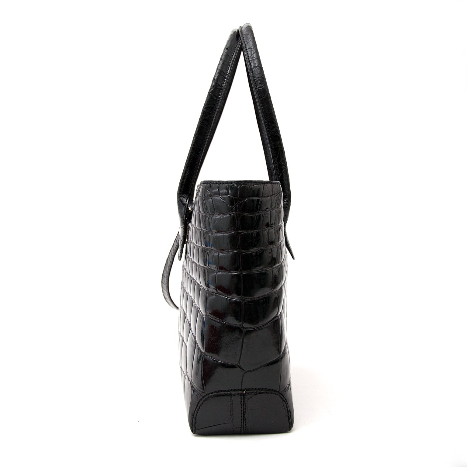 Buy now safe and secure a Tod's Black Alligator D-styling Bag at the Labellov showroom in Antwerp, Belgium at the best price.