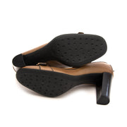 Op zoek naar Tod's Taupe Leather Pumps ? Koop veilig in Antwerpen