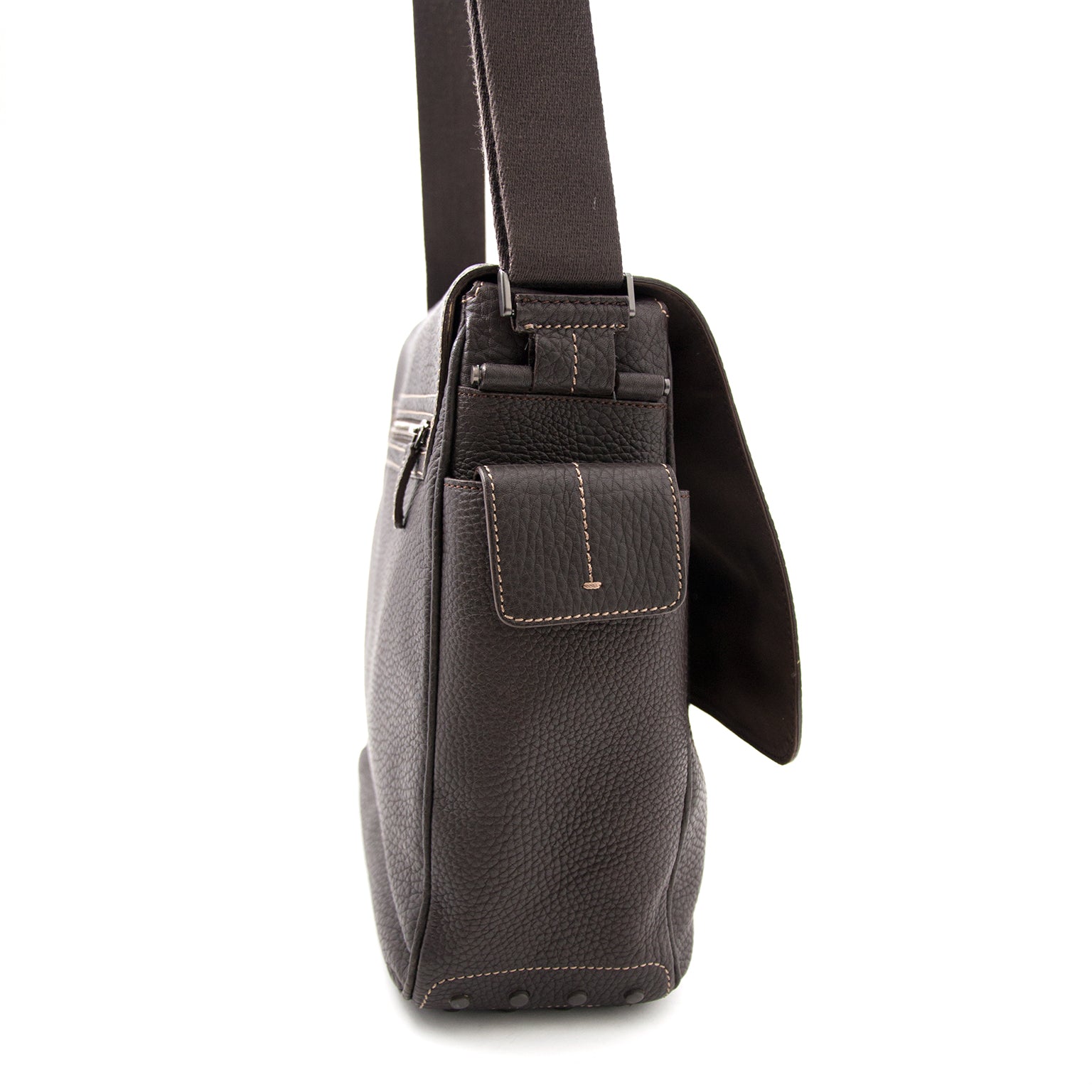 Tod's Brown Leather Messenger Bag kopen en verkopen aan de beste prijs bij Labellov tijdloze luxe
