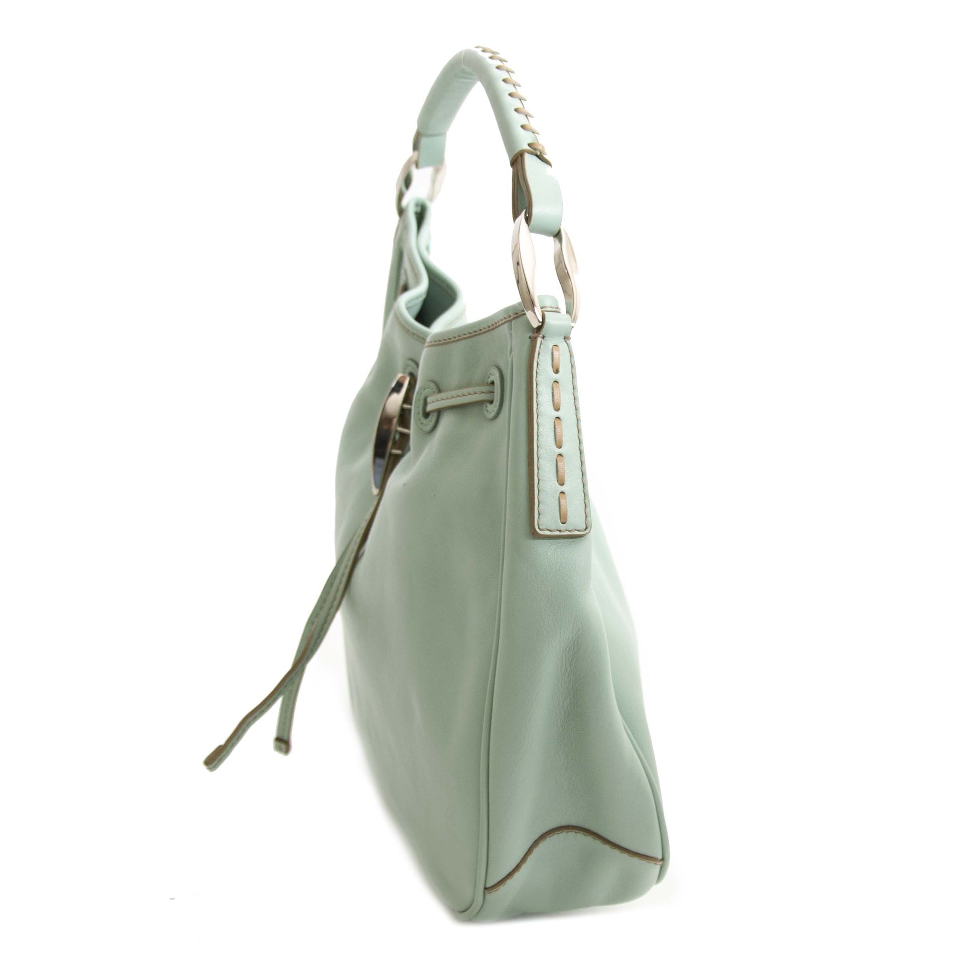 achète des sacs authéntiques de Tod's à Labellov vintage webshop de mode belgique pour le prix plus bas