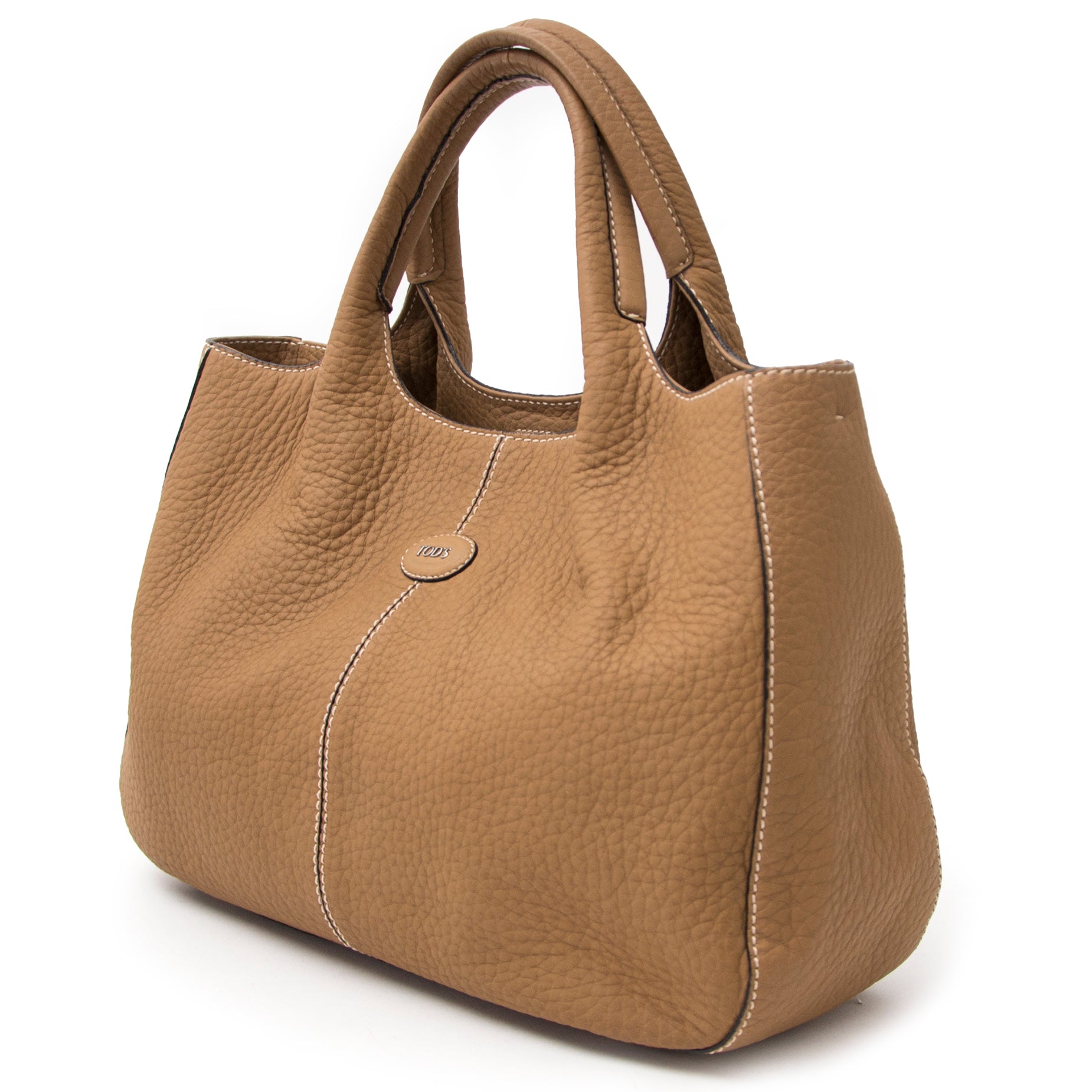 Acheter votre Tod's Taupe Shoulder Bag pour le meilleur prix chez Labellov