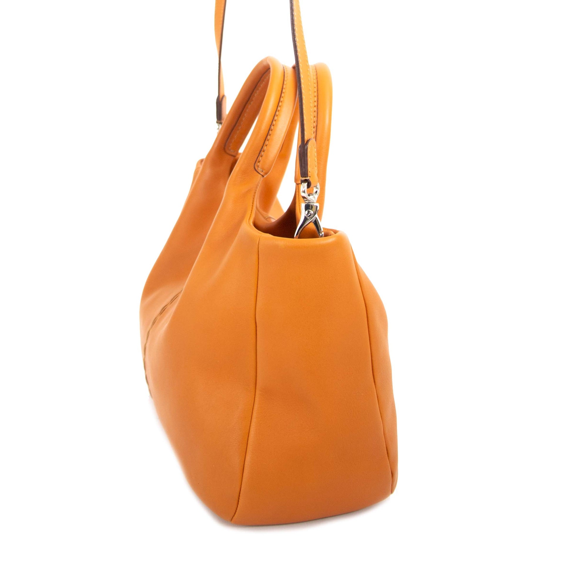 tod's oranje schouder tas nu te koop bij labellov vintage mode webshop aan de laagste prijs