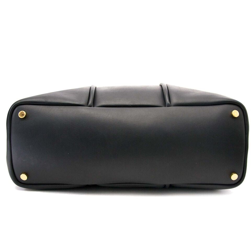 Safe and secure shopping Tom Ford Calfskin Tubo Horizontal Tote Bag at Labellov in Antwerp