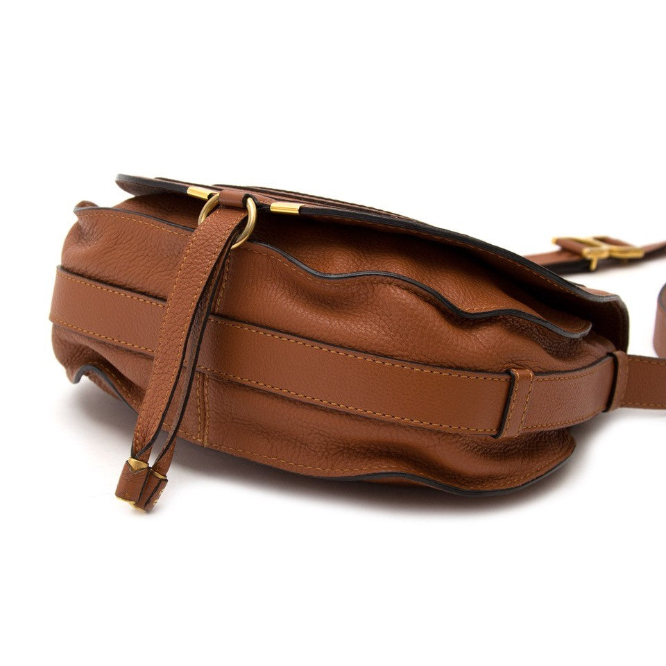 Vintage Chloé brown Marcie for the best price at Labellov webshop. Safe and secure online shopping with 100% authenticity. Vintage Chloé brun Marcie pour le meilleur prix.