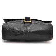 Vintage Delvaux black shoulder bag for the best price at Labellov webshop. Safe and secure online shopping with 100% authenticity. Vintage Delvaux noir sac à epaule pour le meilleur prix.
