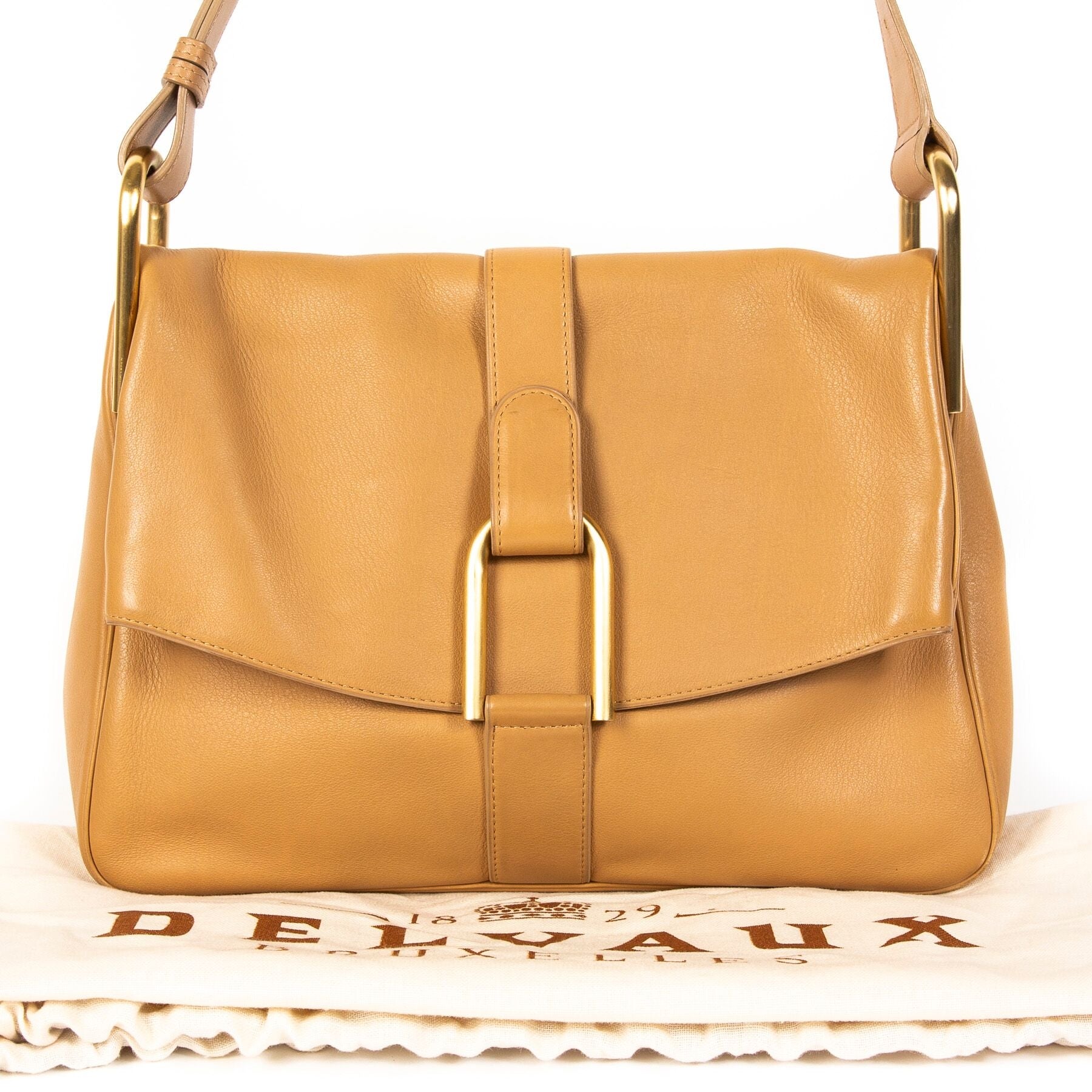Buy authentic secondhand Delvaux Givry at the right price at LabelLOV vintage webshop.