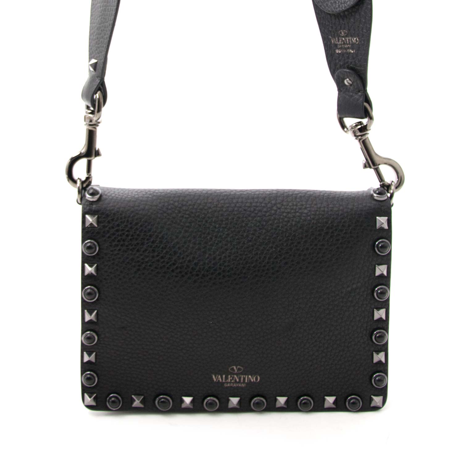 Are you looking for an authentix Valentino Garavani Rockstud Rolling Noir Leather Shoulder Bag?