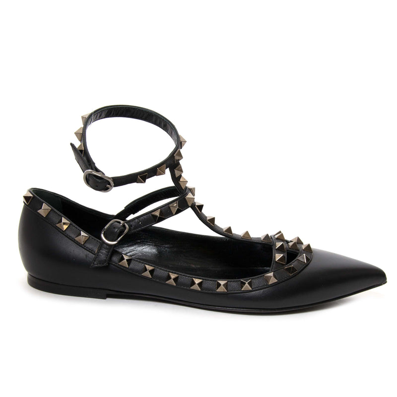 koop Valentino Black Leather Rockstud Flats - Size 38,5 bij labellov een betaal veilig online