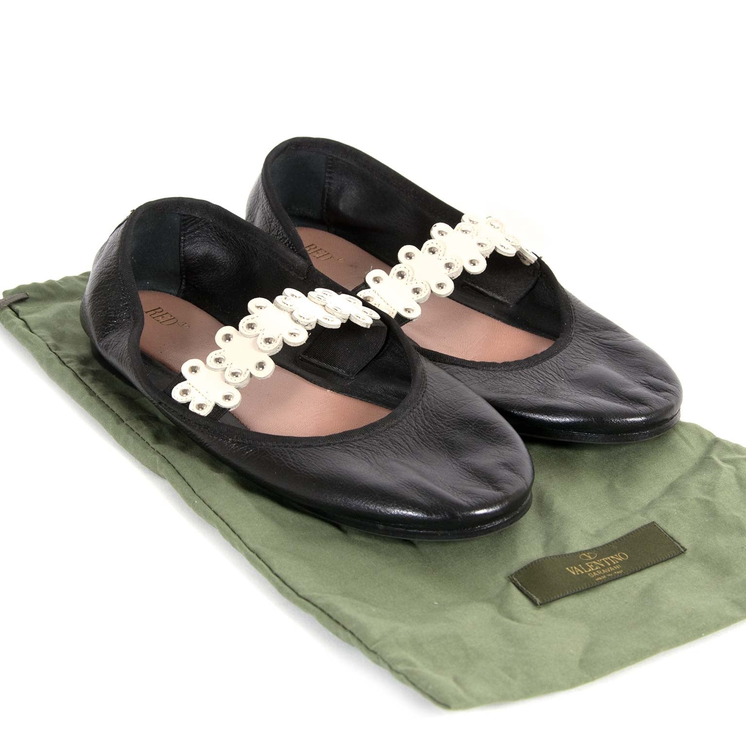 Red Valentino Black Flower Studded Ballerinas - Size 40 now for sale at labellov vintage fashion webshop belgium