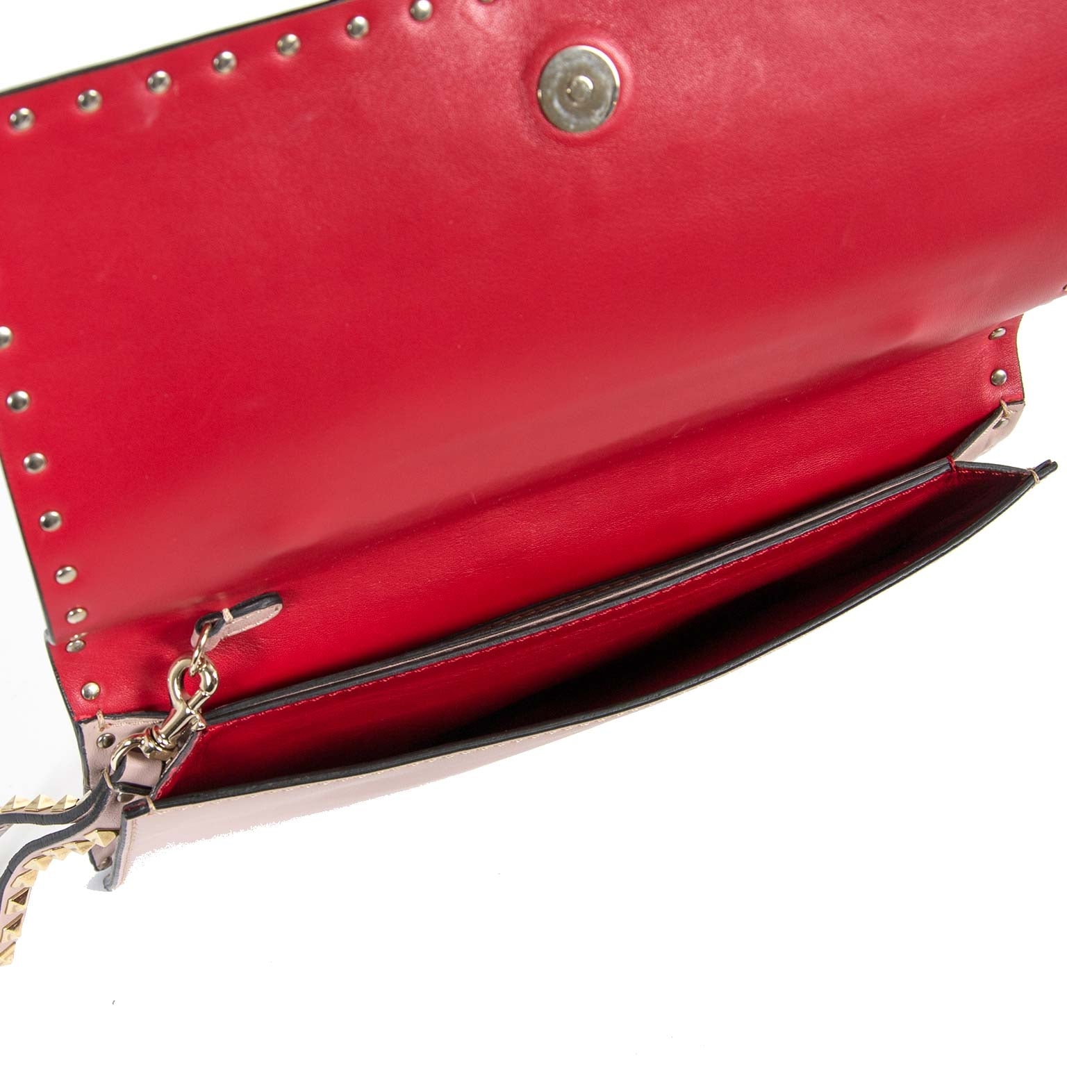 Valentino Pink Rockstud Clutch now for sale at labellov vintage fashion webshop belgium