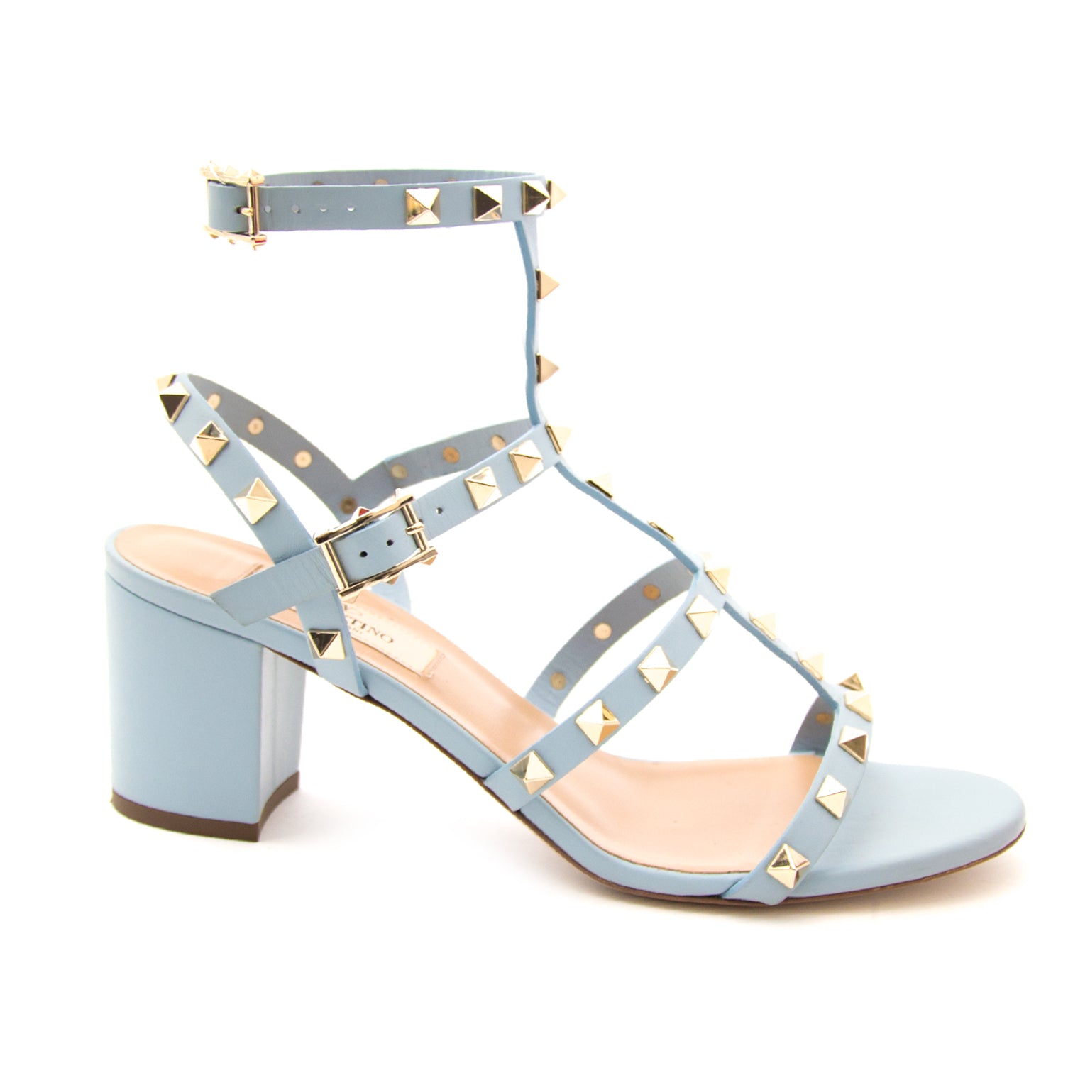 Buy and sell your preloved designer shoes for the best rates online at Labellov luxury