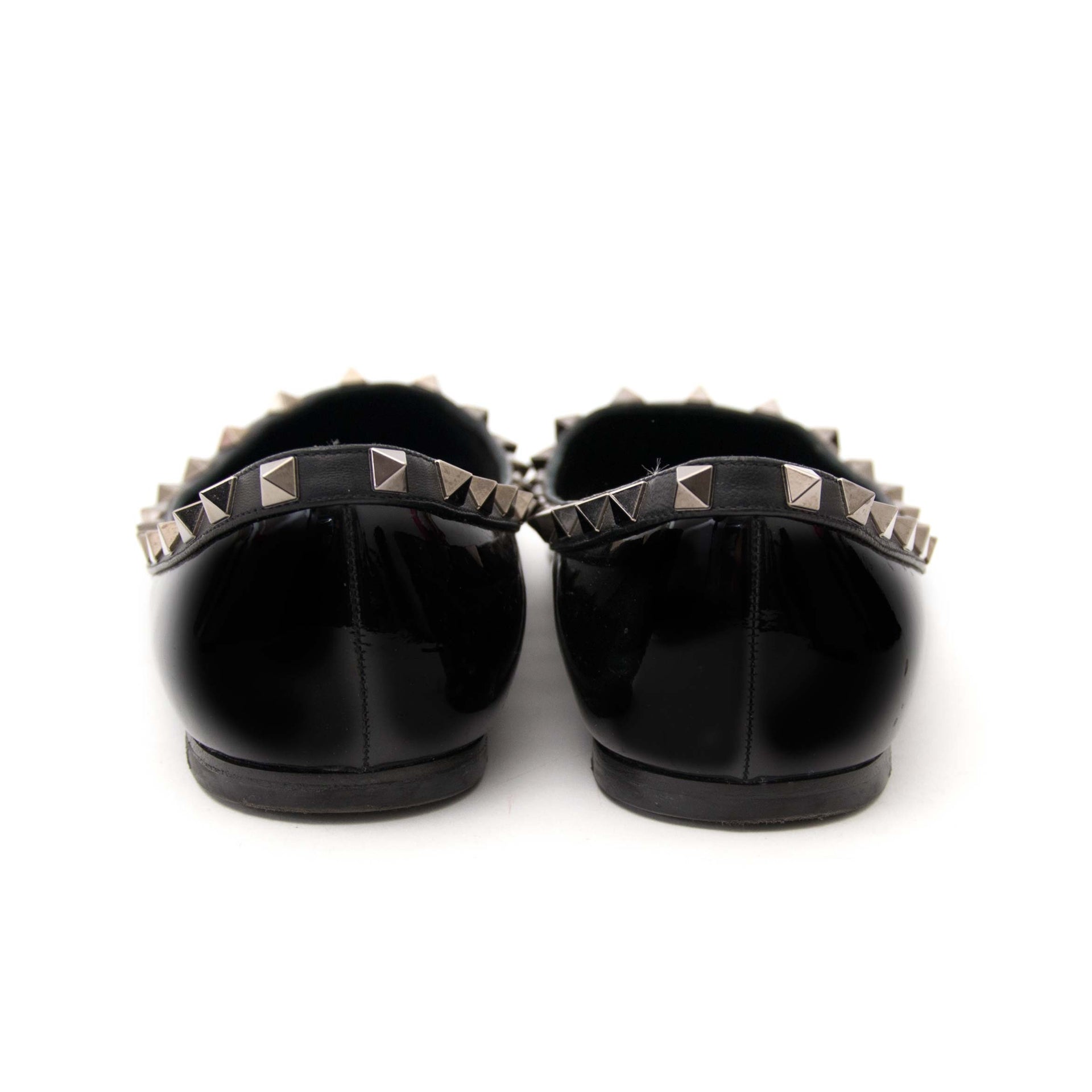 acheter en ligne pour le meilleur prix Valentino Garavani Rockstud Flats