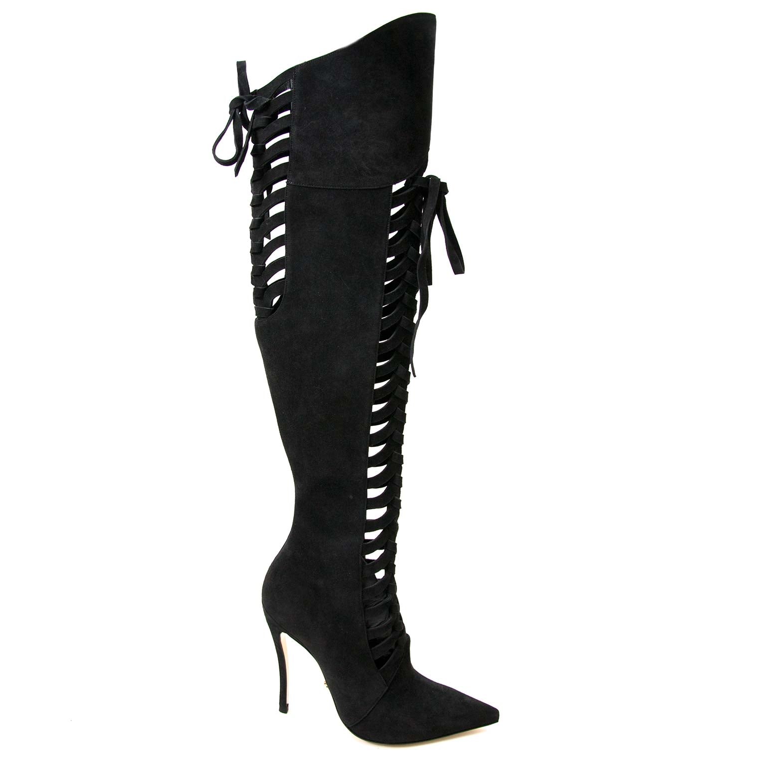 Buy authentic Versace boots online at Labellov vintage webshop
