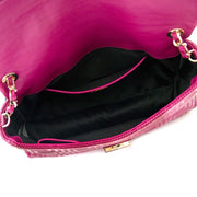 Versace Couture Fuchsia Patent Shoulder Bag Buy authentic designer versace secondhand bags at Labellov at the best price. Safe and secure shopping. Koop tweedehands authentieke versace tassen bij designer webwinkel labellov.
