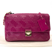 Versace Couture Fuchsia Patent Shoulder Bag Buy authentic designer versace secondhand bags at Labellov at the best price. Safe and secure shopping. Koop tweedehands authentieke versace tassen bij designer webwinkel labellov.