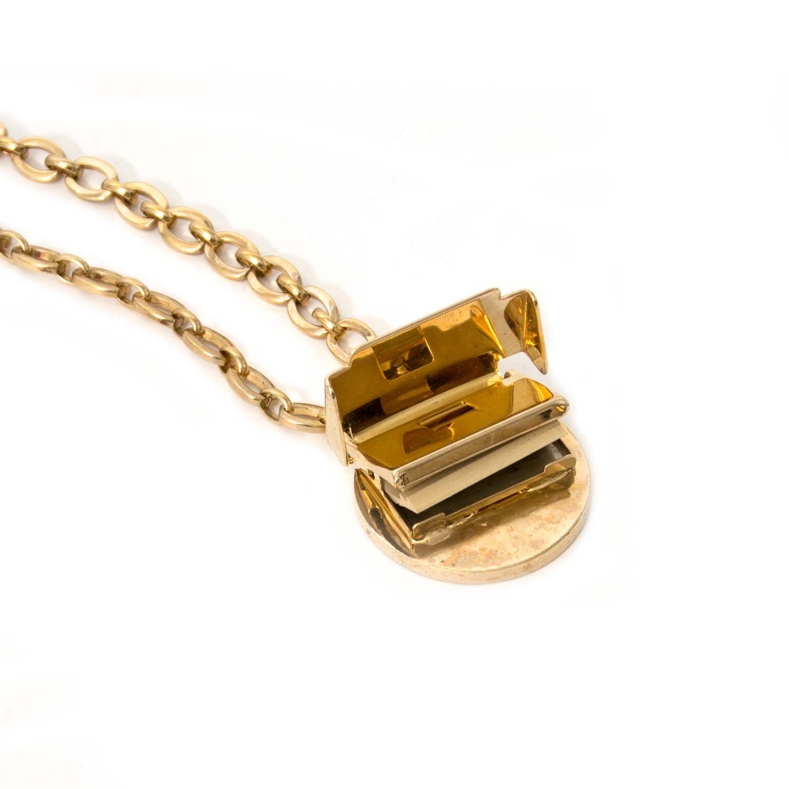 Koop authentieke tweedehands Versace kettingen bij Labellov vintage mode webshop belgië