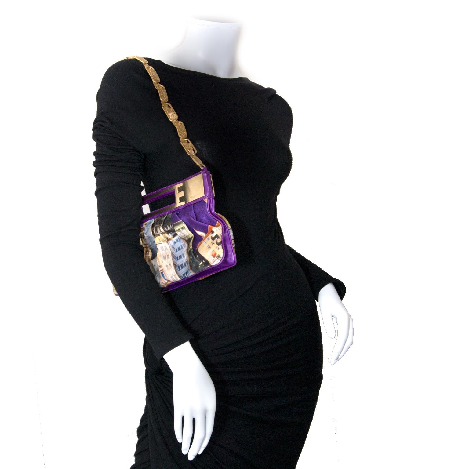 Pochette violette Versace