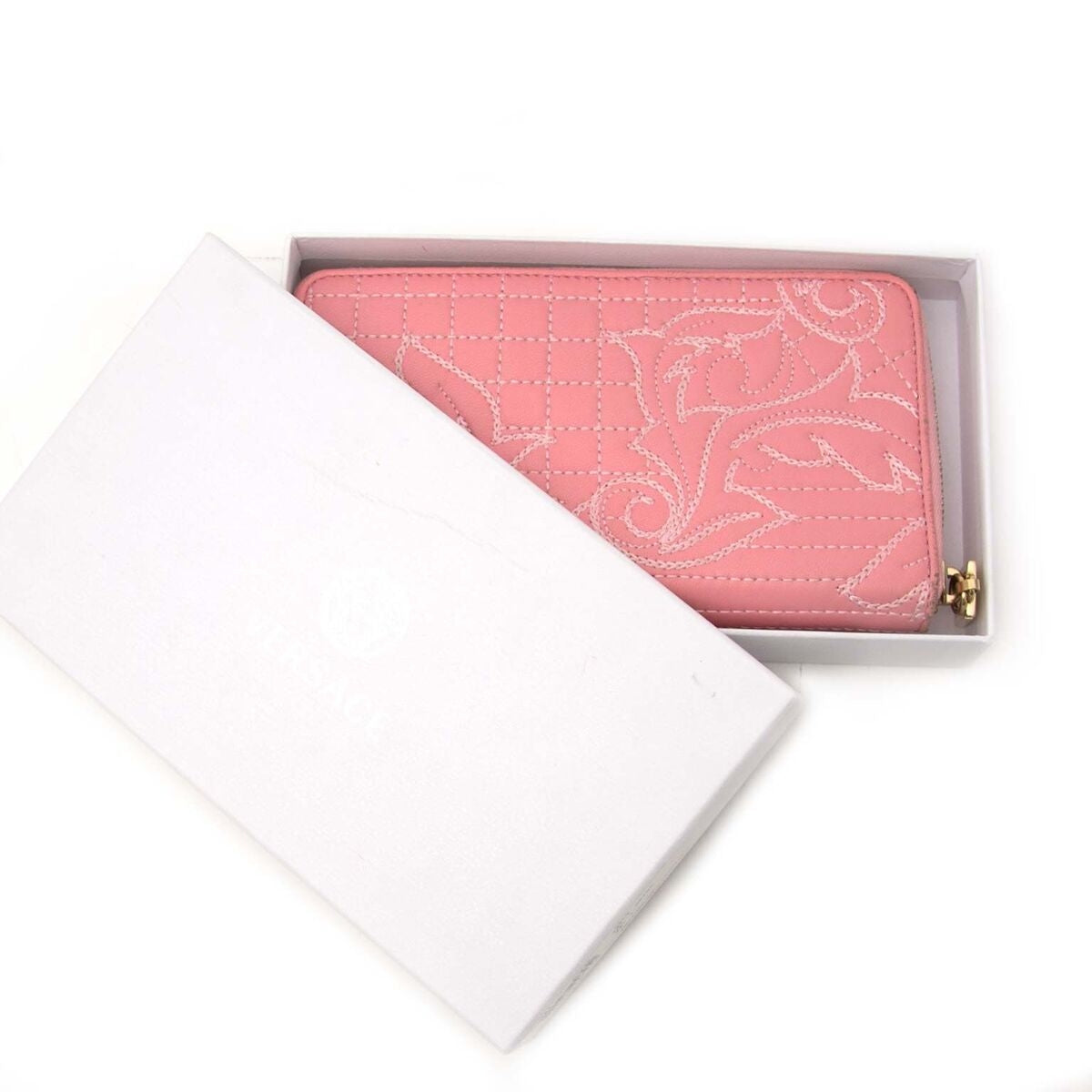 Koop authentieke tweedehands Versace portefeuille aan een eerlijke prijs bij LabelLOV. Veilig online shoppen.