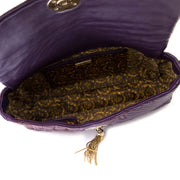 Versace Purple Quilted Paisley Medusa Shoulder Bag Buy authentic designer Versace secondhand bags at Labellov at the best price. Safe and secure shopping. Koop tweedehands authentieke Versace tassen bij designer webwinkel labellov.