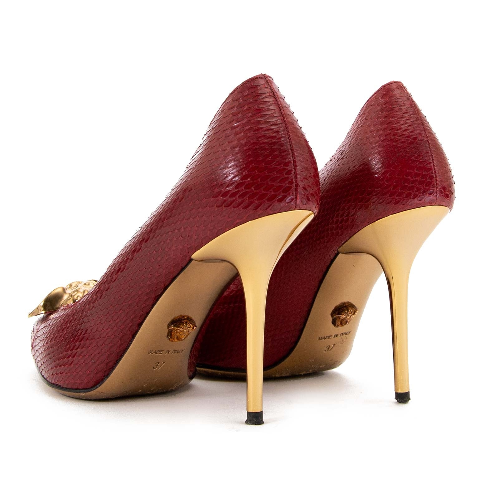 buy and sell second hand Versace Red Leather Medusa Pumps - Size 37 at labellov antwerp for the best price
