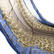 Koop authentieke tweedehands Versace blauwe sjaal aan een eerlijke prijs bij LabelLOV. Veilig online shoppen.
