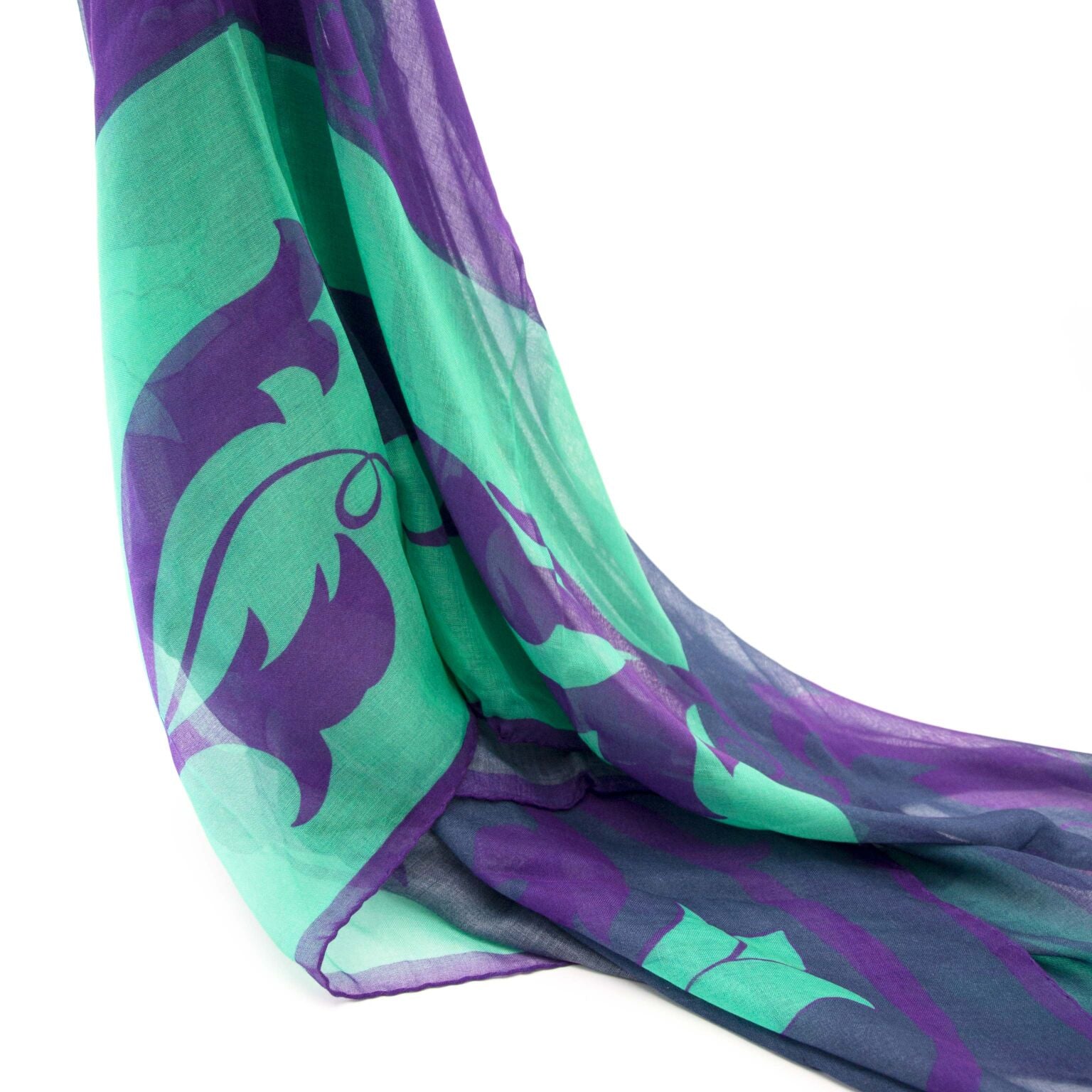 Koop nu vintage sjaals veilig op de webshop labellov.com