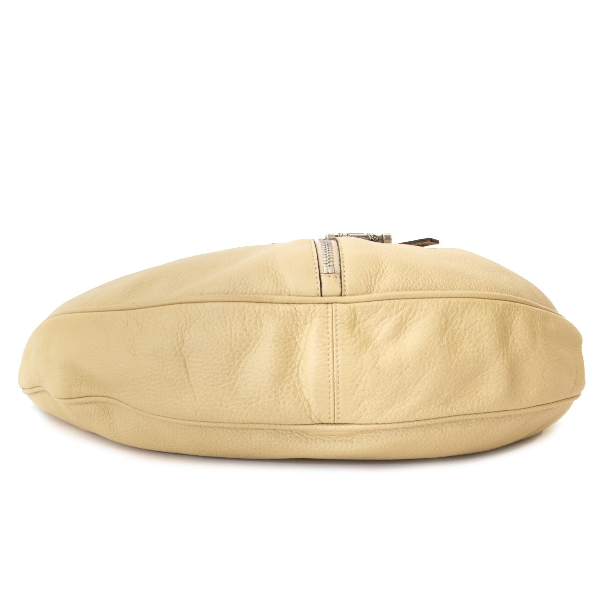 Authentique seconde main vintage Versace Ivory Half Moon Shoulder Bag achète en ligne webshop LabelLOV