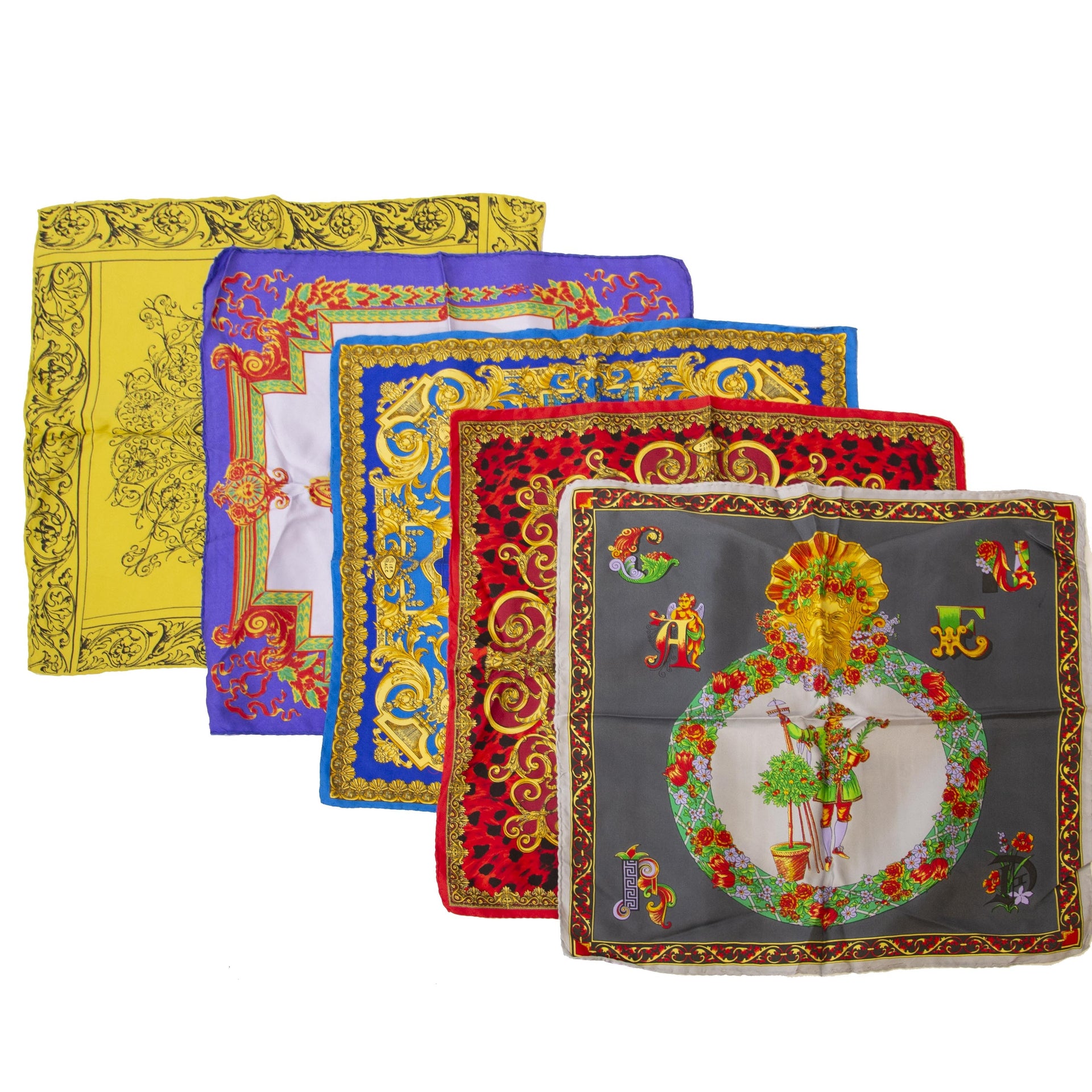 Buy authentic Versace scarves at the right price at LabelLOV vintage webshop.