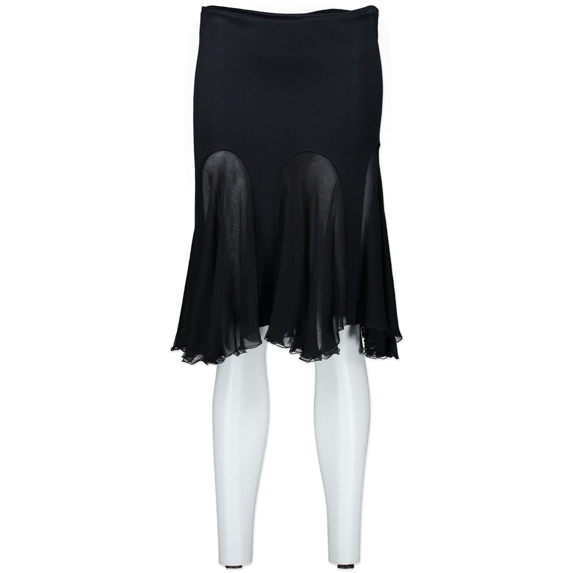 Buy authentic Versace dress at the right price at Labellov vintage webhop. Safe and secure shopping.
