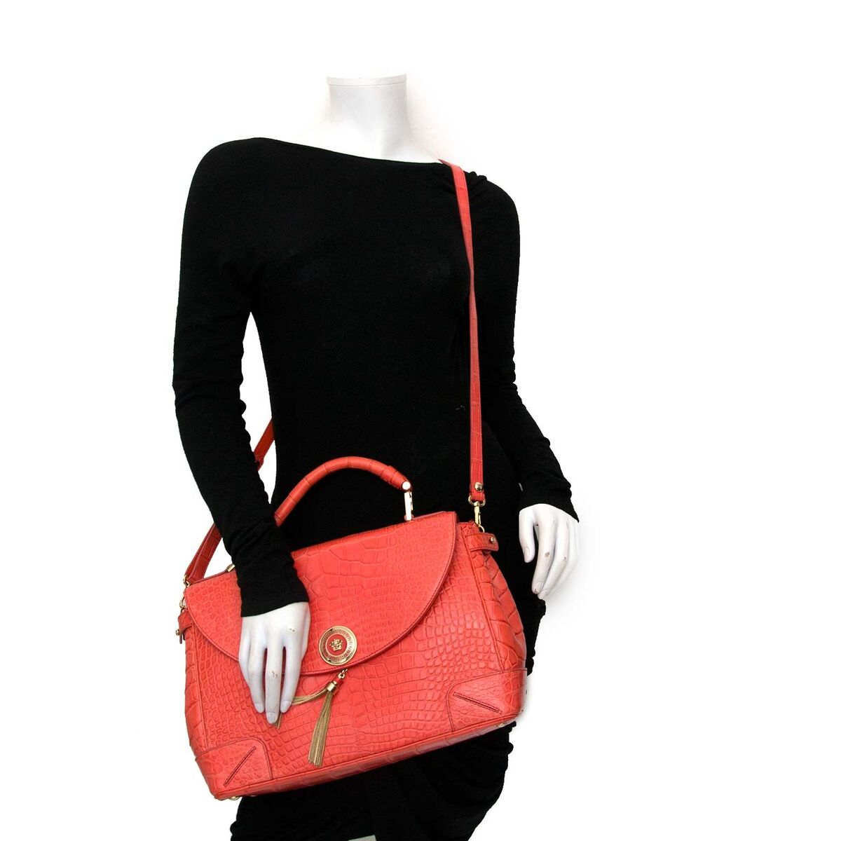 Koop authentieke tweedehands Versace Orange Croco Flap Bag aan een eerlijke prijs bij LabelLOV. Veilig online shoppen.