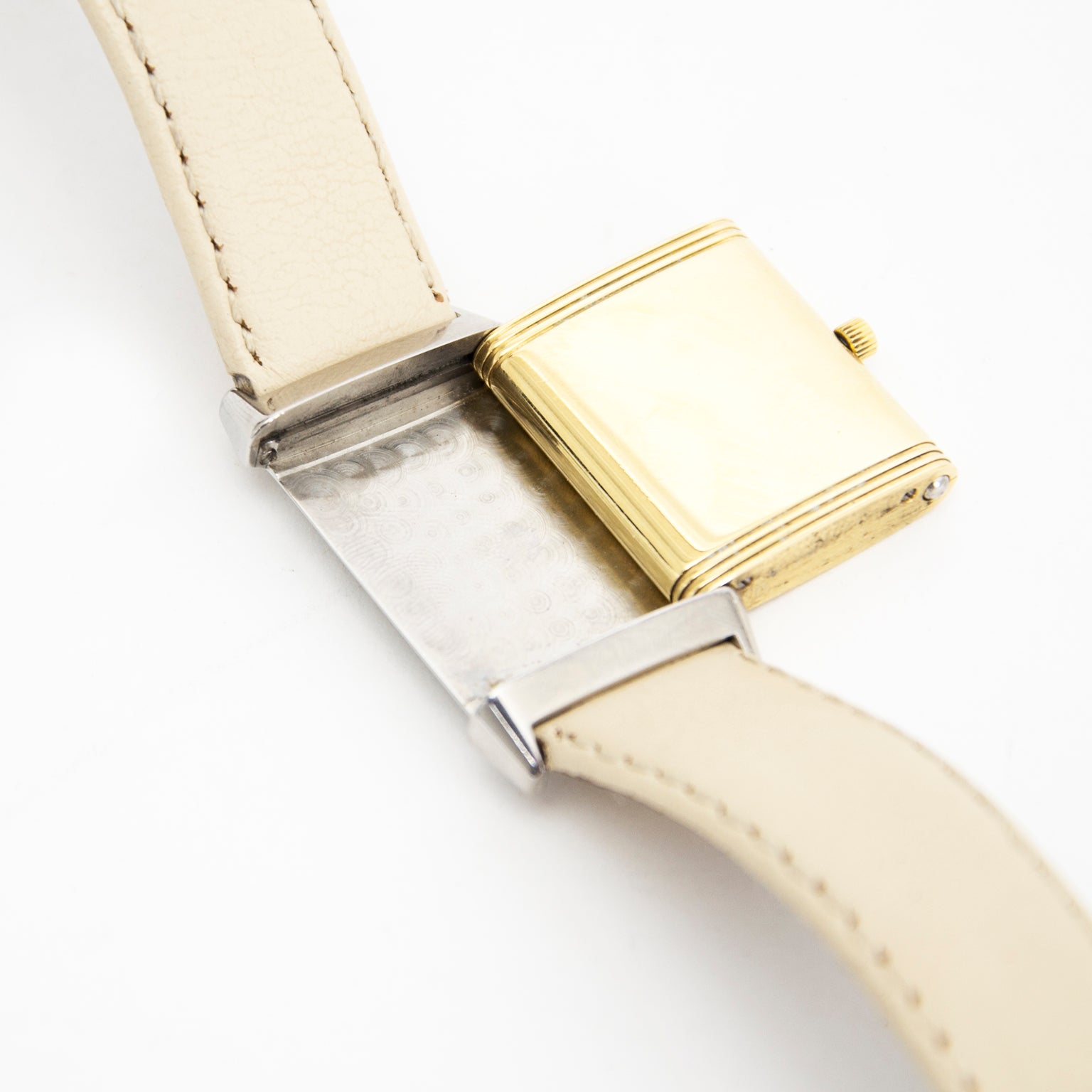 Buy authentic Jaeger-LeCoultre Reverso Classic watch at the right price at LabelLOV vintage webshop. Luxe, vintage, fashion. Safe and secure online shopping. Antwerp, Belgium.