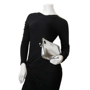 koop authentieke jw anderson zilver pierce clutchen nu online bij labellov vintage mode webshop belgië