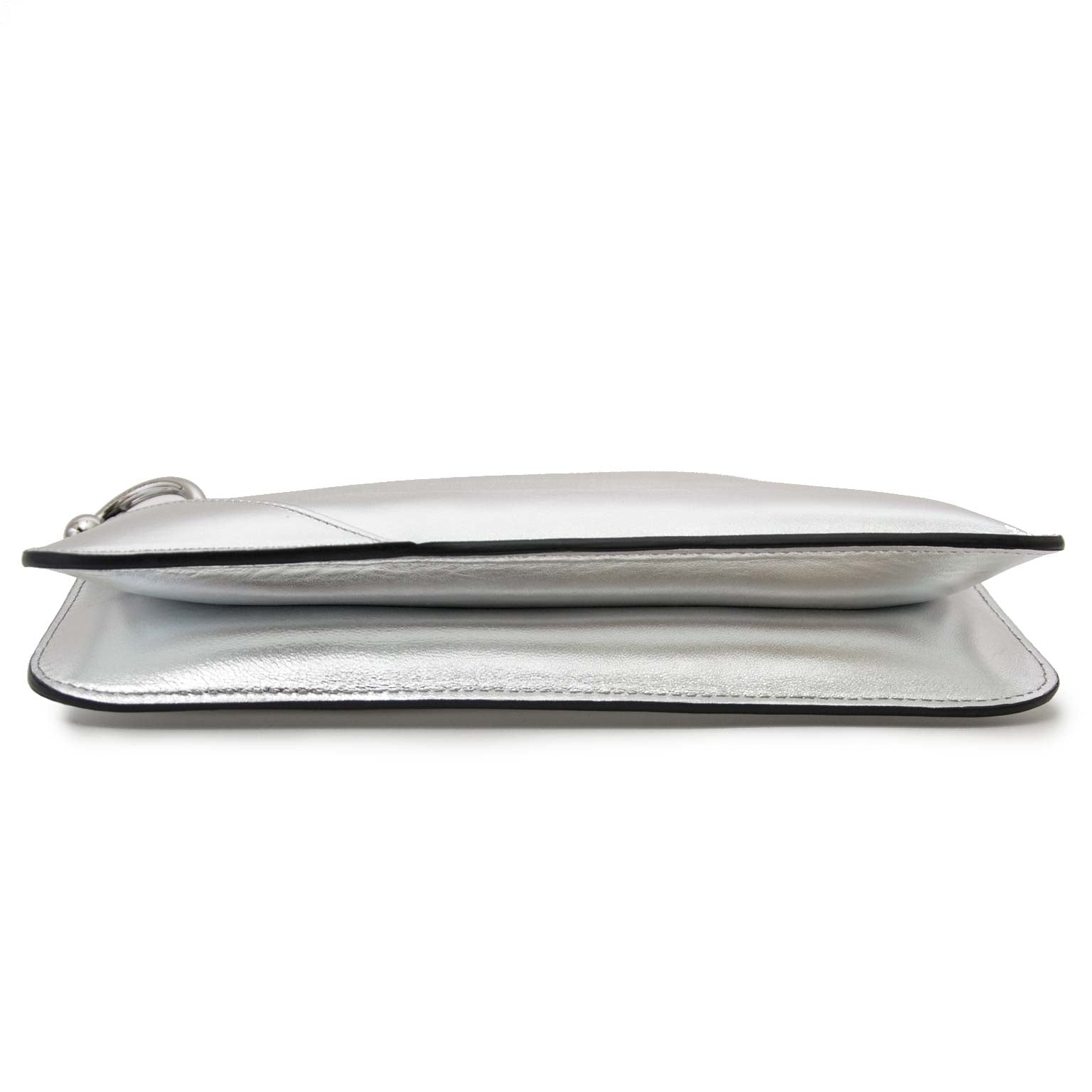 safe online shopping at labellov vintage fashion webshop belgium with jw anderson silver pierce clutch