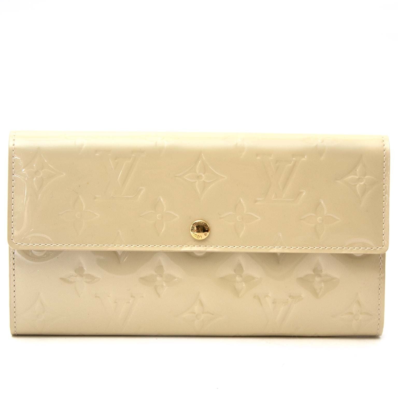 secondhand Louis Vuitton Beige pattent monogram wallet