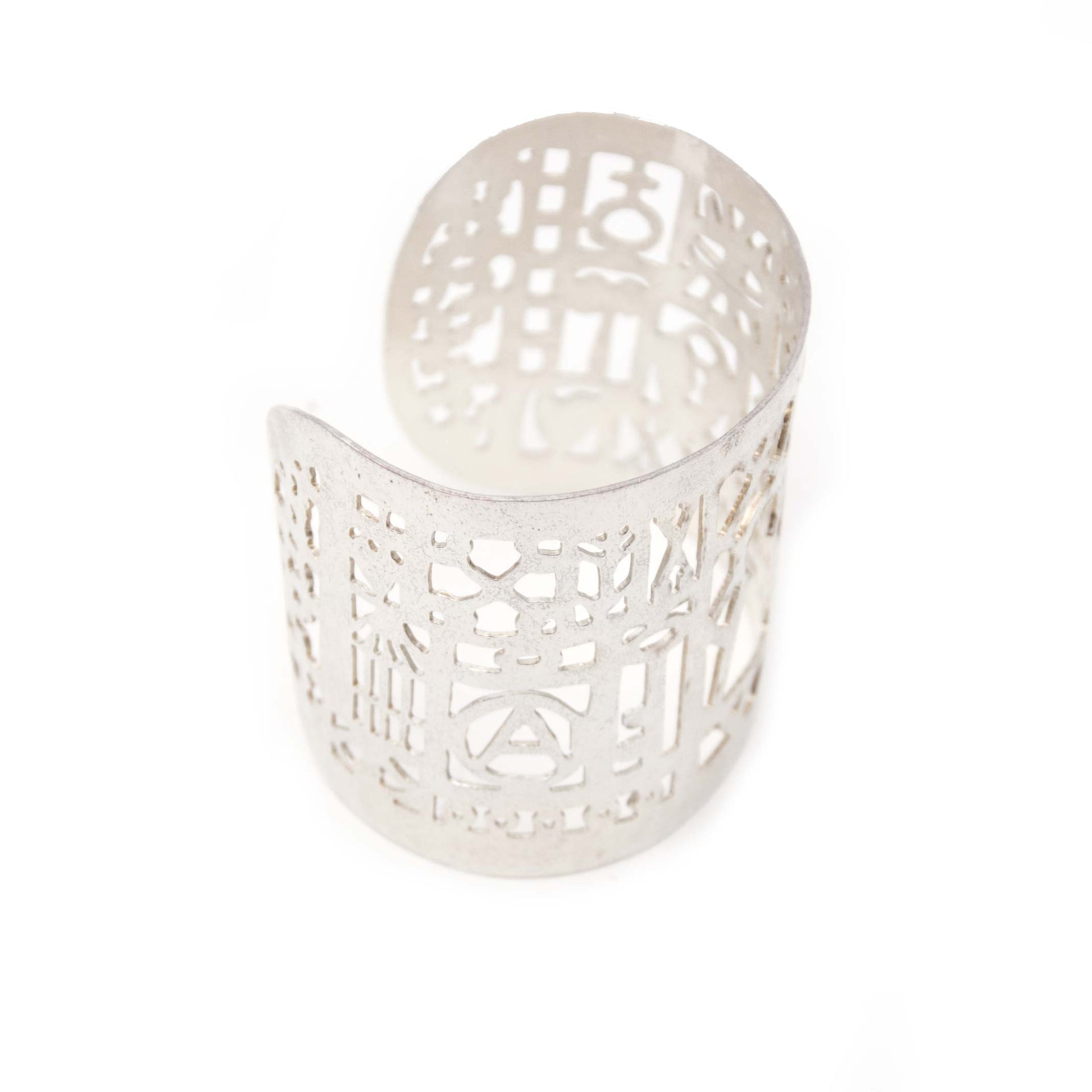 Bent u op zoek naar een authentieke Wouters & Hendrix Silver Cut-Out Bangle?