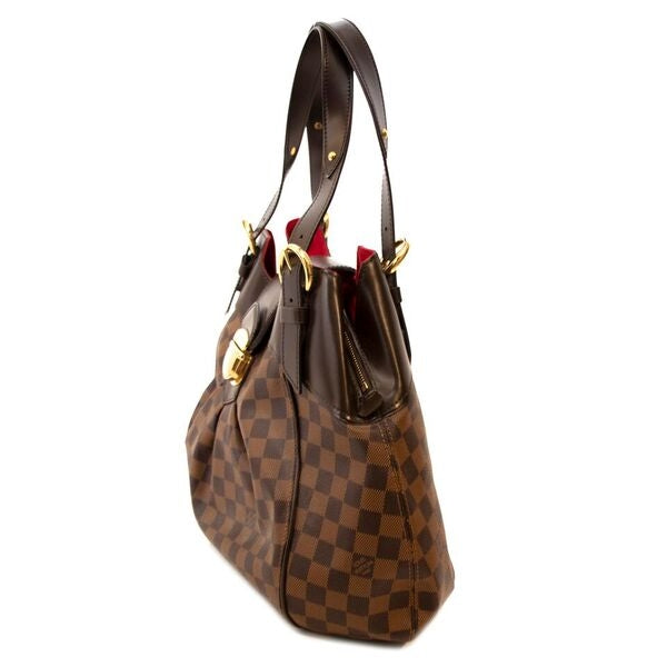 Shop safe online your secondhand Louis Vuitton
