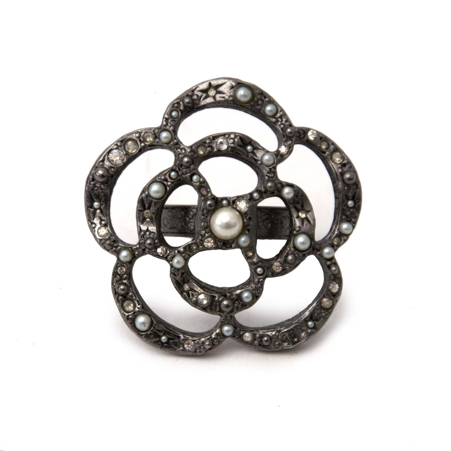koop chanel camellia ring tweedehands bij labellov