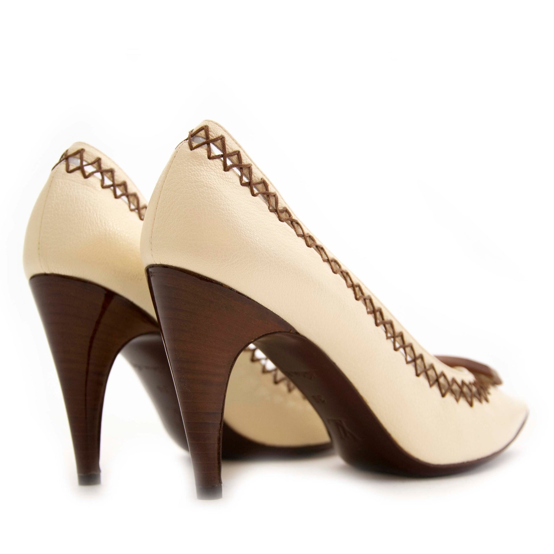 Louis Vuitton Ivory Leather Wood Slip On Closed Toe Pumps - Size 36.