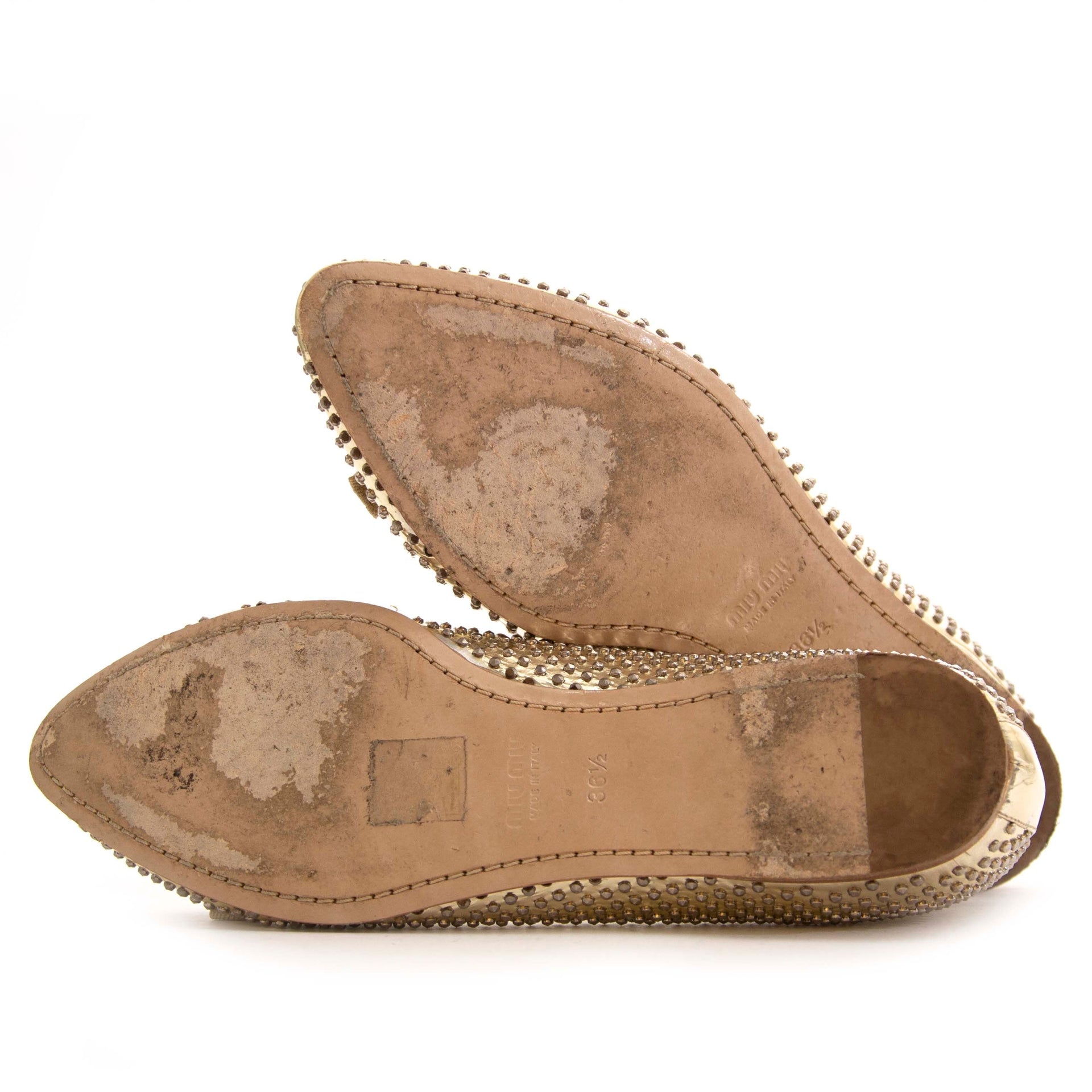 Nu te koop bij labellov.com tegen de beste prijs. Miu Miu