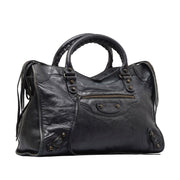 Shop safe online at Labellov in Antwerp, Brussels and Knokke this 100% authentic second hand Balenciaga Black Classic City Bag