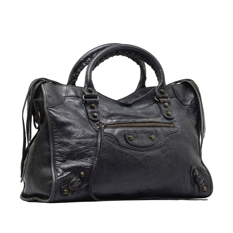 Shop safe online at Labellov in Antwerp, Brussels and Knokke this 100% authentic second hand Balenciaga Black Classic City Bag
