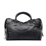 Shop safe online at Labellov in Antwerp, Brussels and Knokke this 100% authentic second hand Balenciaga Black Classic City Bag