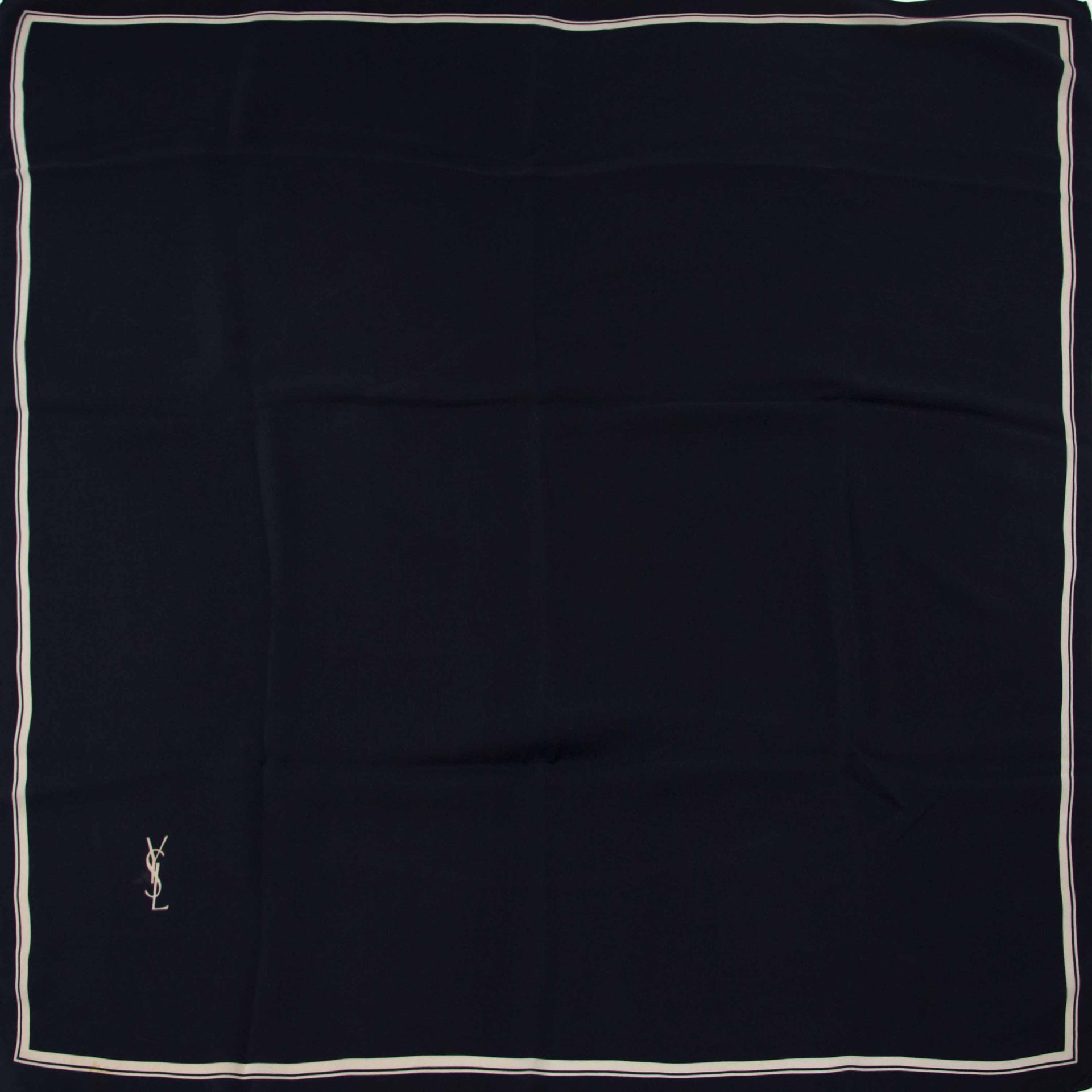 koop nu veilig online jouw tweedehands Yves Saint Laurent Dark Blue Scarf op labellov.com