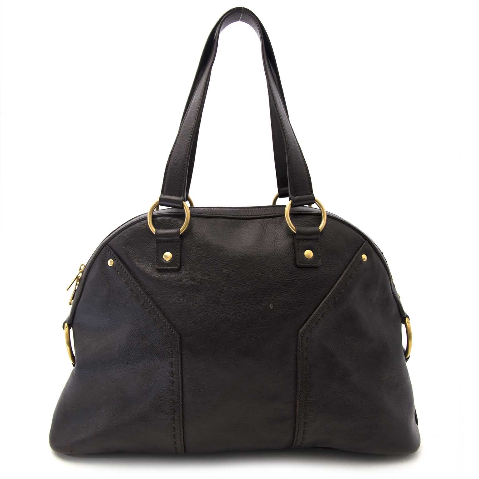 Yves Saint Laurent Brown Leather Large Muse Bag Buy authentic designer Yves Saint Laurent secondhand bags at Labellov at the best price. Safe and secure shopping. Koop tweedehands authentieke Yves Saint Laurent tassen bij designer webwinkel labellov.
